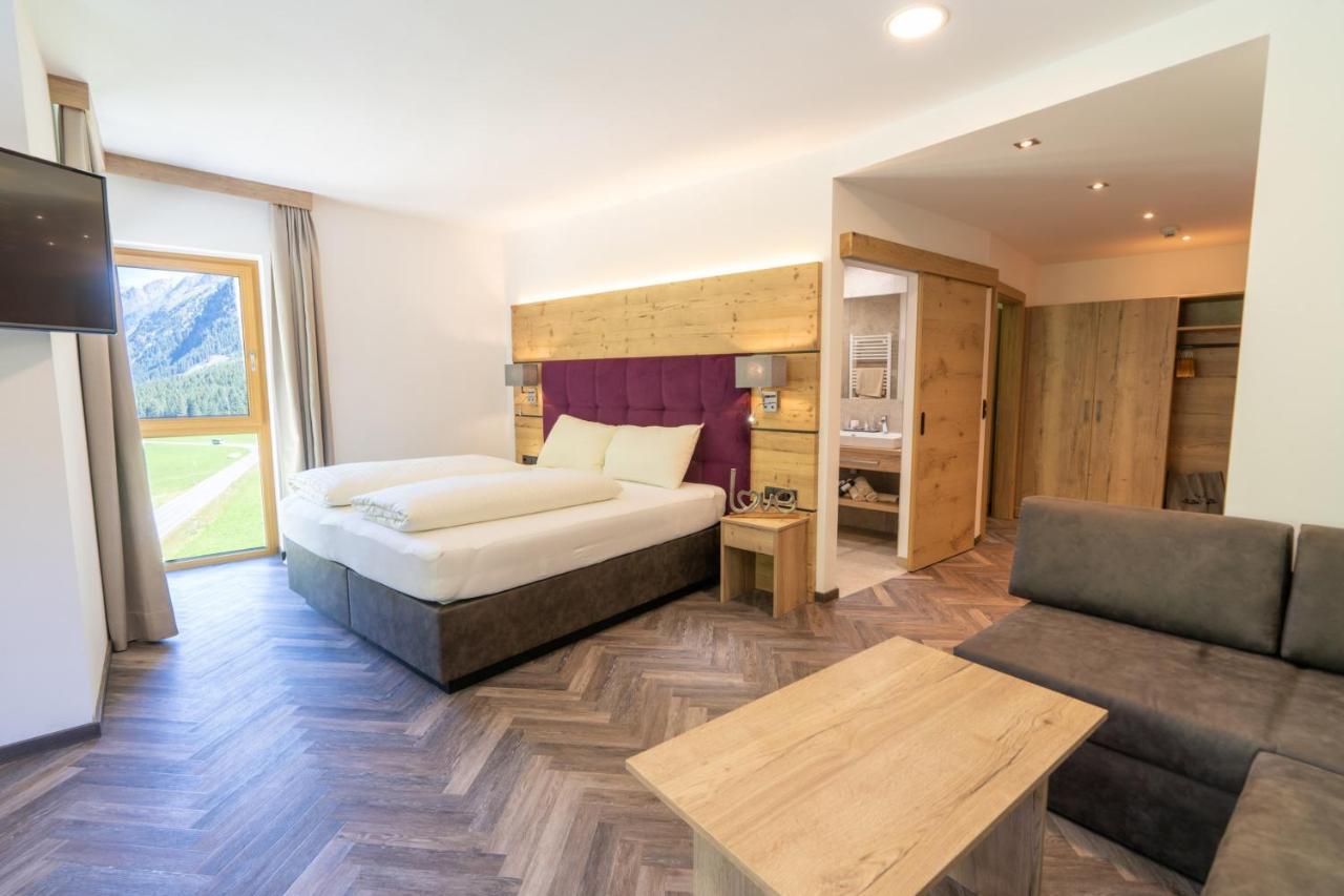 Hotel Gundolf Sankt Leonhard im Pitztal Bagian luar foto
