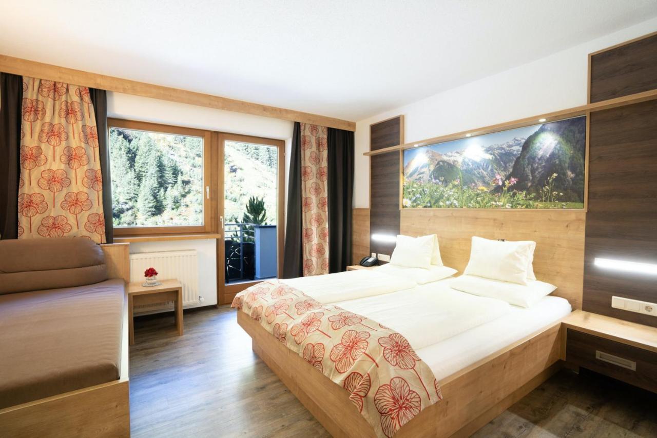 Hotel Gundolf Sankt Leonhard im Pitztal Bagian luar foto