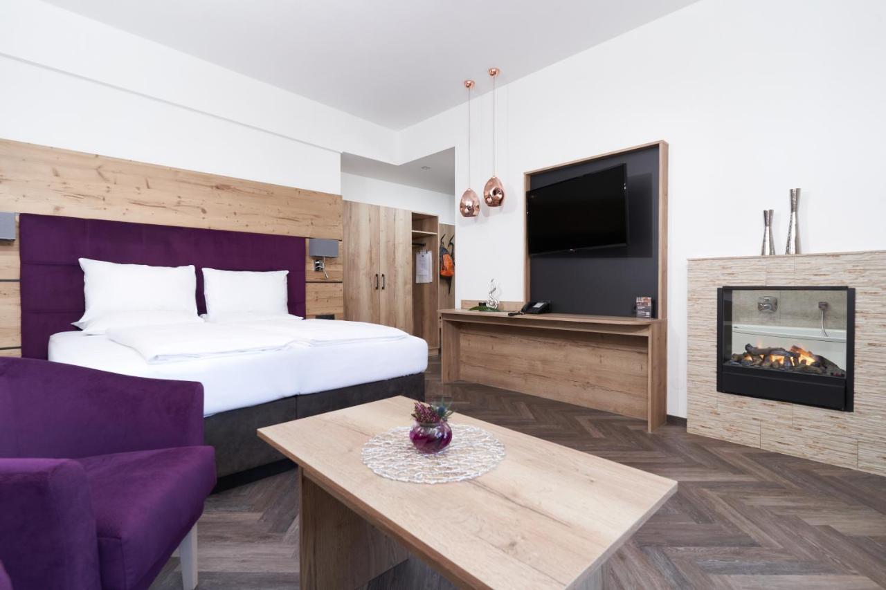 Hotel Gundolf Sankt Leonhard im Pitztal Bagian luar foto