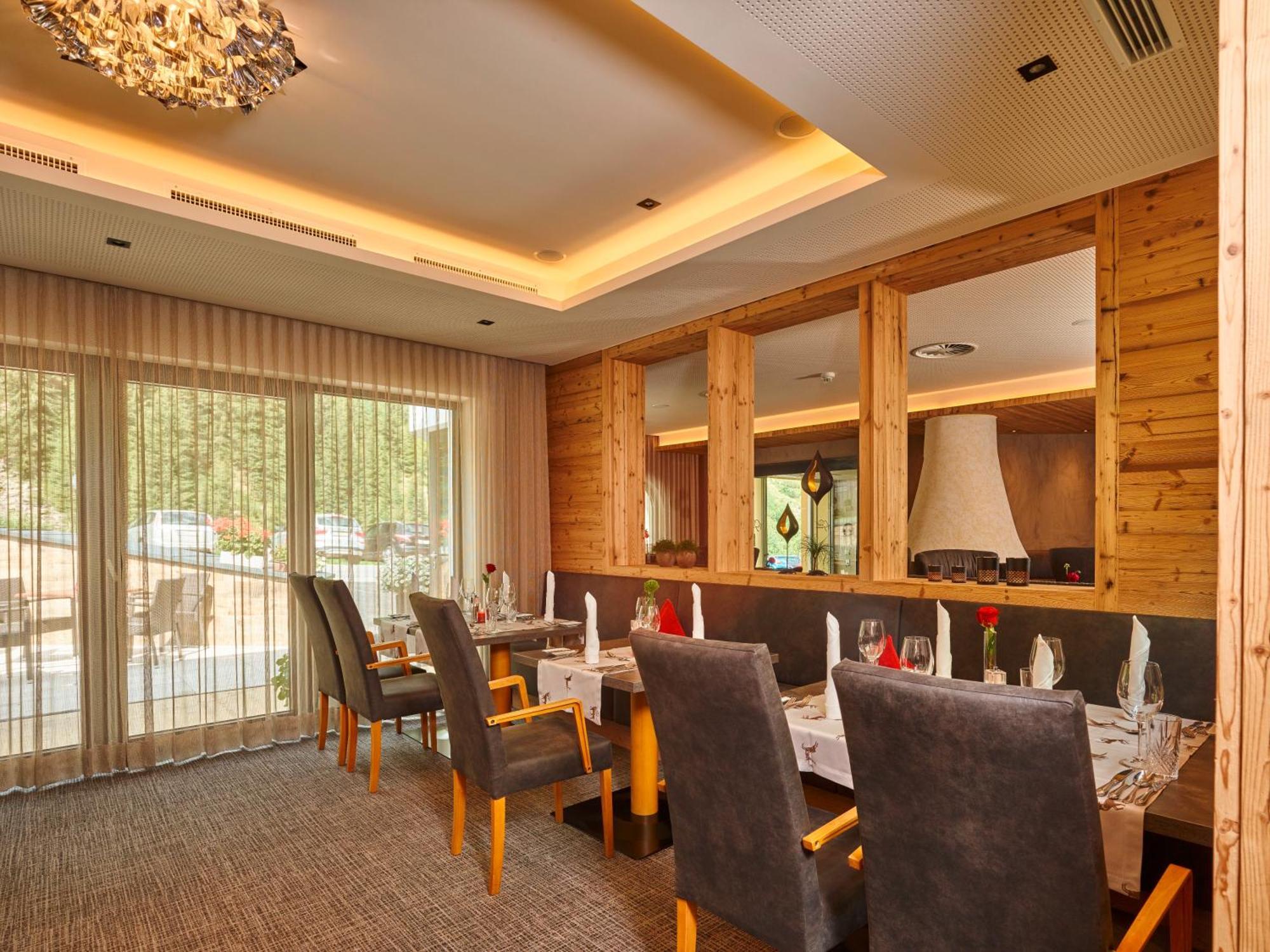 Hotel Gundolf Sankt Leonhard im Pitztal Bagian luar foto